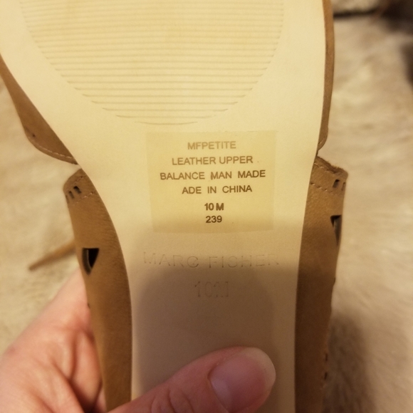 Marc Fisher "Petite" Heels - Picture 7 of 7